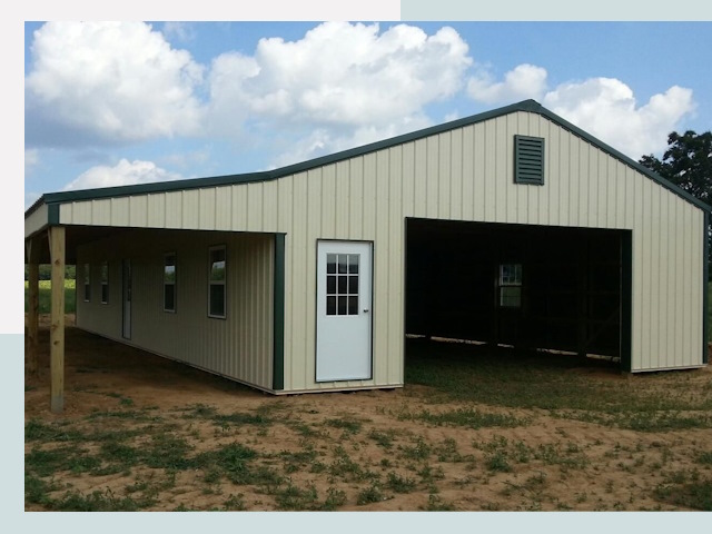 Строительство конюшен в Ачинске